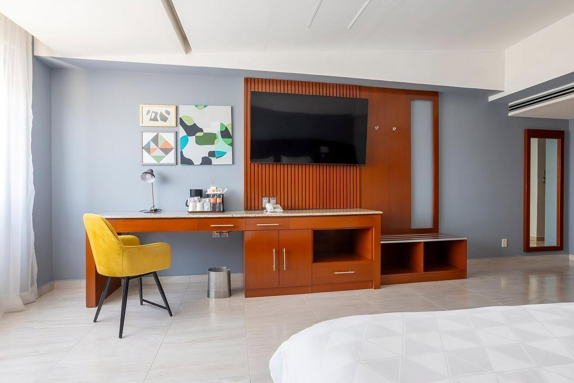 Holiday Inn Puebla Finsa, an IHG Hotel Bagian luar foto