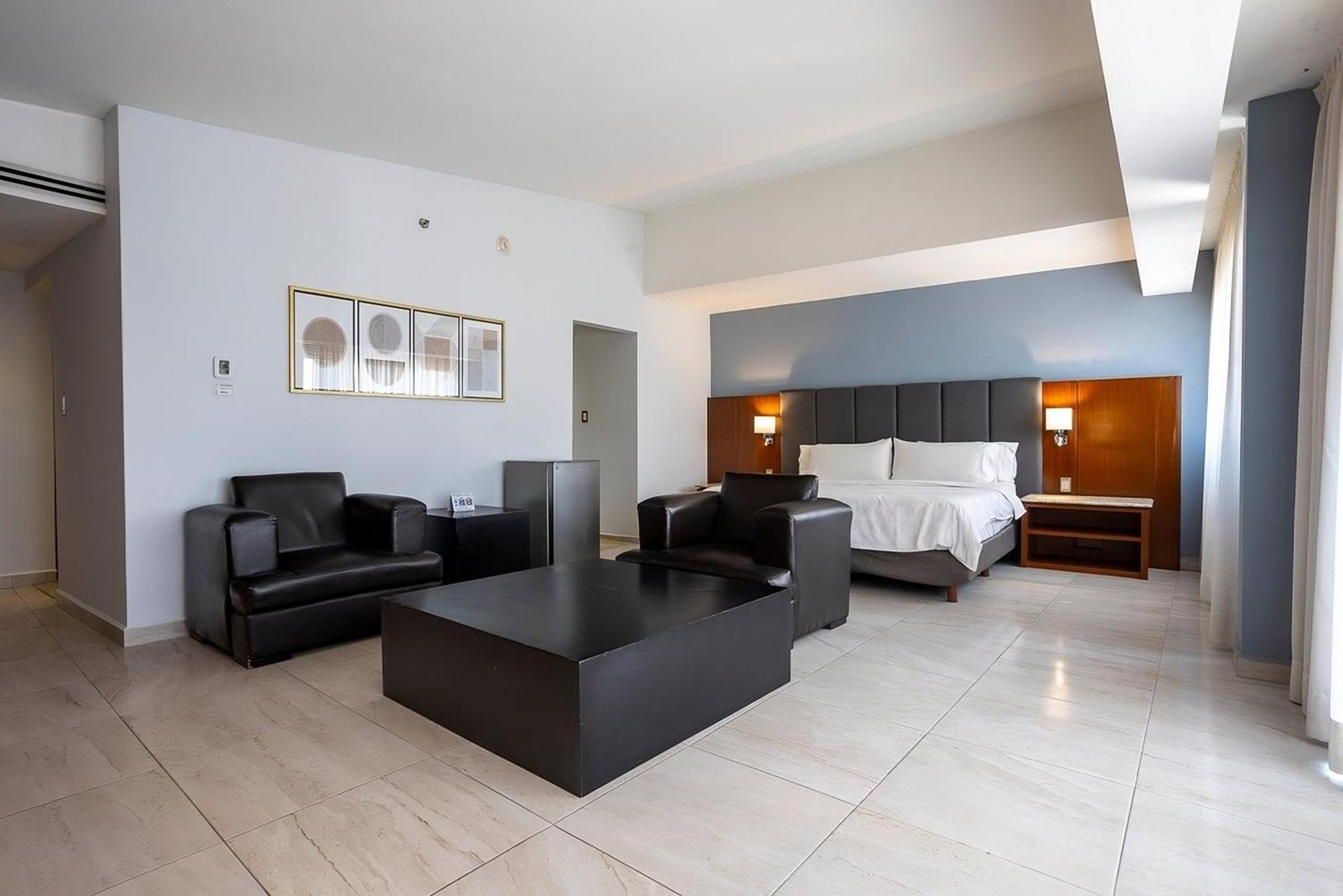 Holiday Inn Puebla Finsa, an IHG Hotel Bagian luar foto