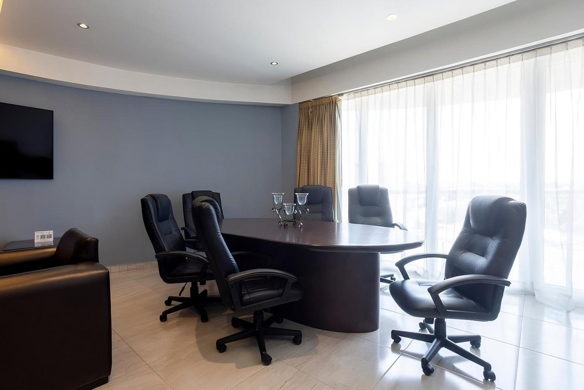 Holiday Inn Puebla Finsa, an IHG Hotel Bagian luar foto