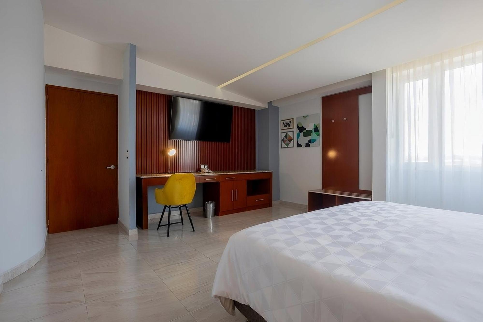 Holiday Inn Puebla Finsa, an IHG Hotel Bagian luar foto